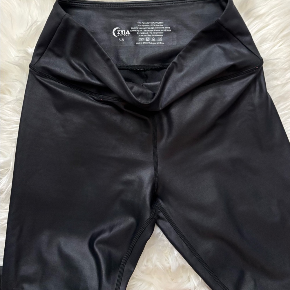 Zyia Black Metallic Plus Light n Tight Hi-rise 7/8 24" - Picture 7 of 10